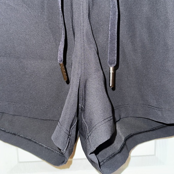 lululemon athletic shorts - Picture 3 of 4